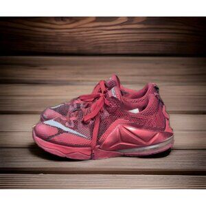 Nike LeBron 12 Low University Red Sneakers Shoes 724557-616 Youth Size 7Y